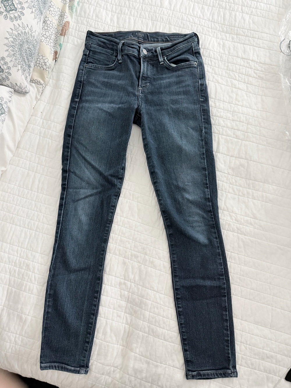 AgoldE Straight Leg Skinny Jeans. Size 24. Excellent condition.
